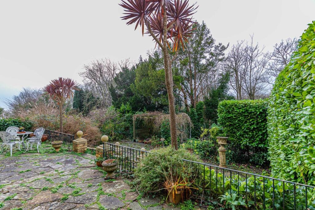 Additional image 18 of Beach Road, Penarth