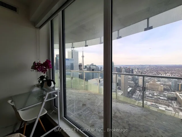 Additional image 9 of 197 Yonge St Unit 5709