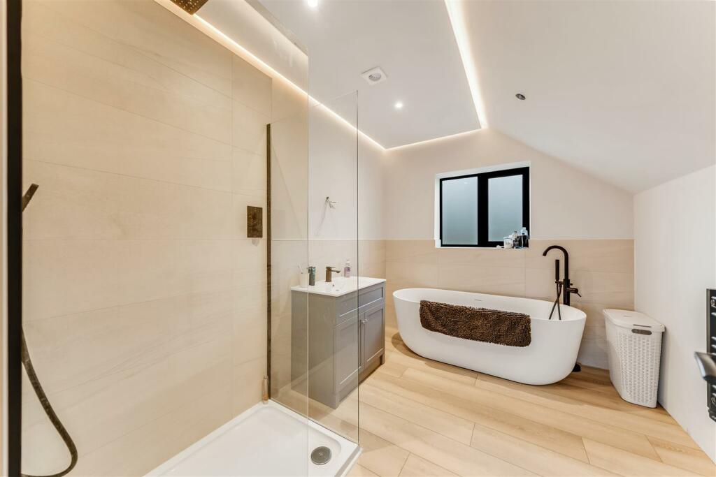 Additional image 20 of Oldfield Drive, Heswall, Wirral