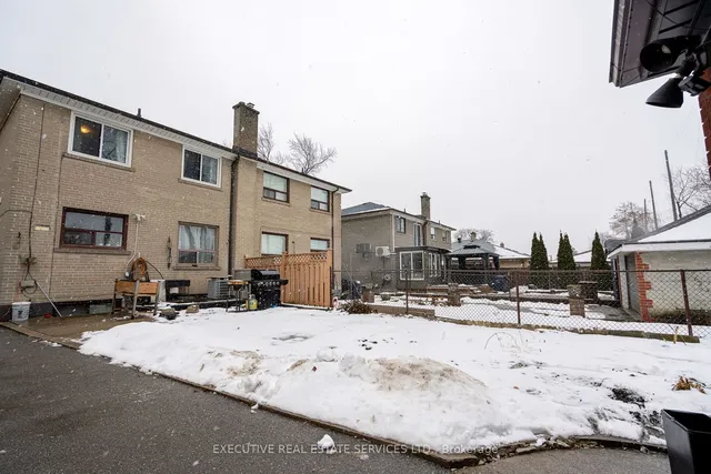 Additional image 36 of 47 Foxrun Ave