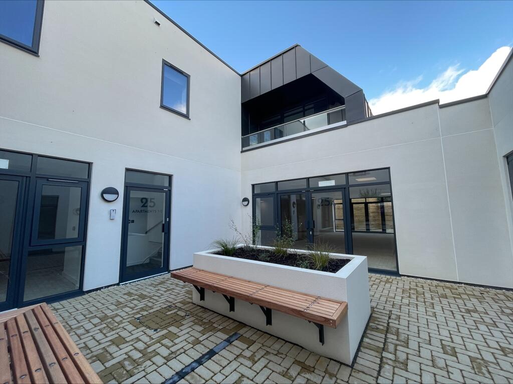 Additional image 4 of 25A York Villas, Brighton, East Sussex, BN1 3TS