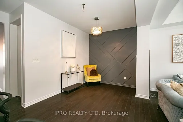 Additional image 27 of 612 Kennedy Circ