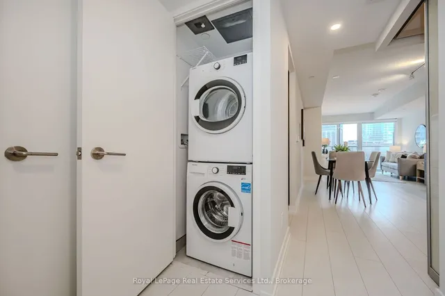 Additional image 23 of 19 Western Battery Rd Unit 310