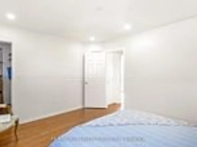 Additional image 19 of 1096 Barclay Circ