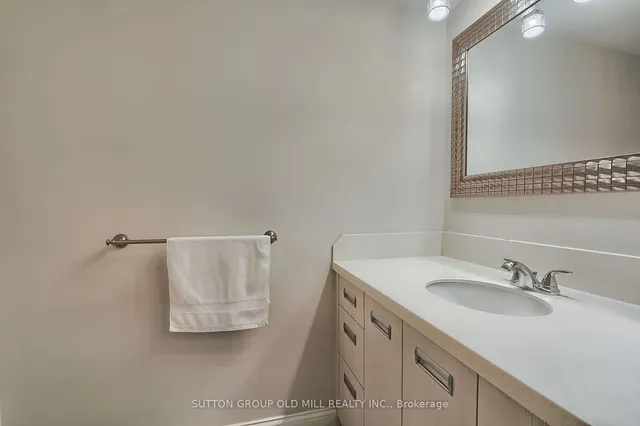 Additional image 21 of 362 The East Mall Unit 1908