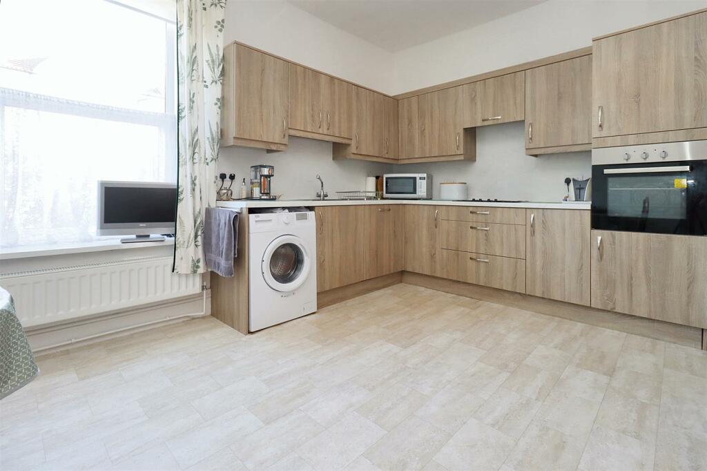 Additional image 3 of Great location close to Clevedon Seafront