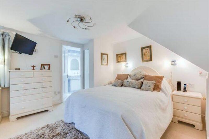 Additional image 18 of Birkenhead Road, Willaston, Cheshire