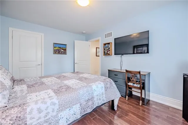 Additional image 30 of 974 Beach Blvd