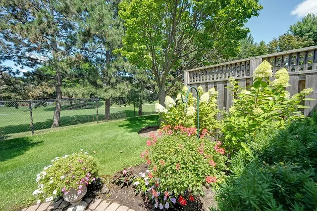 Additional image 39 of 4275 Millcroft Park Dr Unit 15