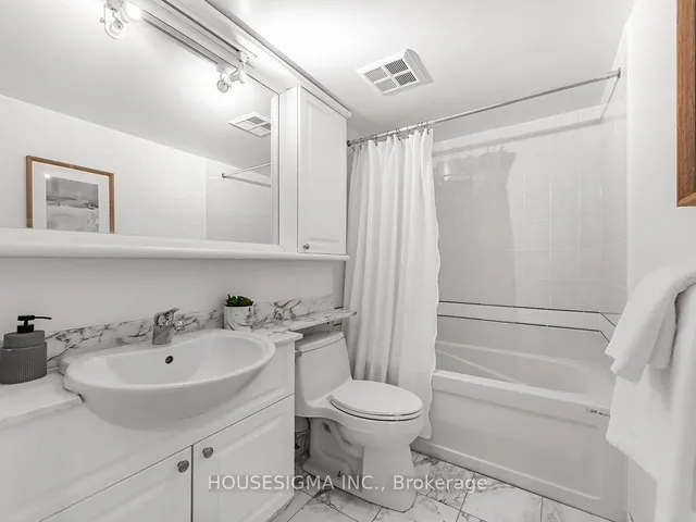 Additional image 21 of 388 Bloor St Unit 2001