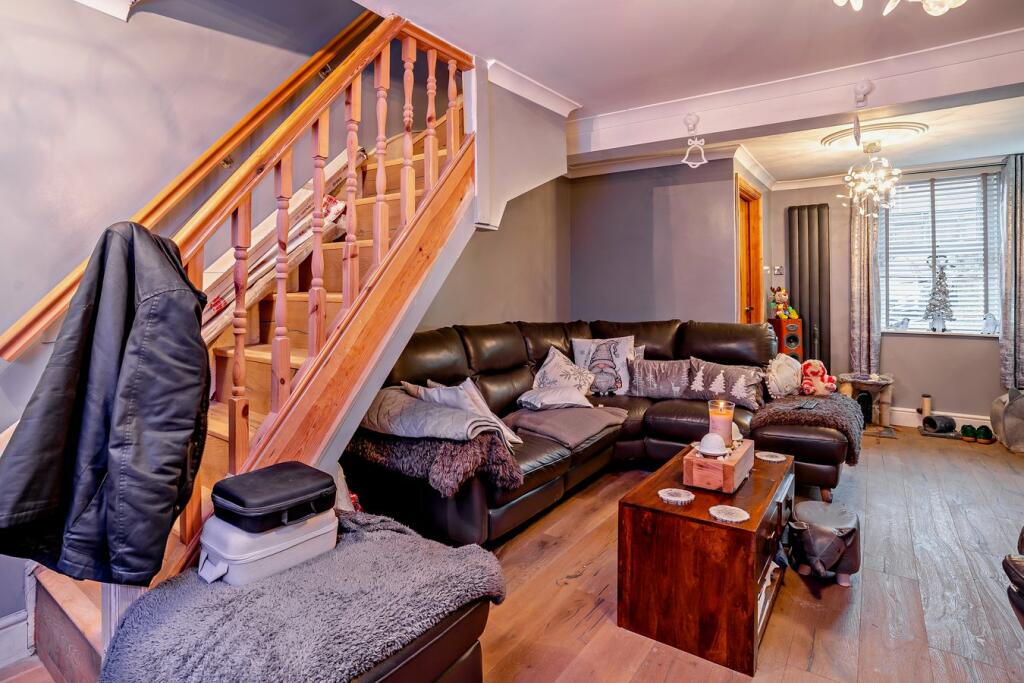 Additional image 3 of Cross Row, Tonypandy, CF40