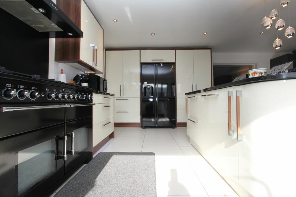 Additional image 18 of Cog Road, Sully, CF64