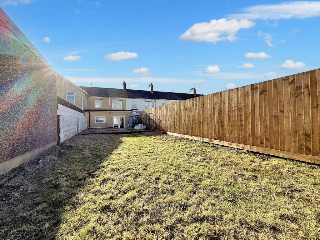 Additional image 24 of Oxford Street, Gelligaer, CF82