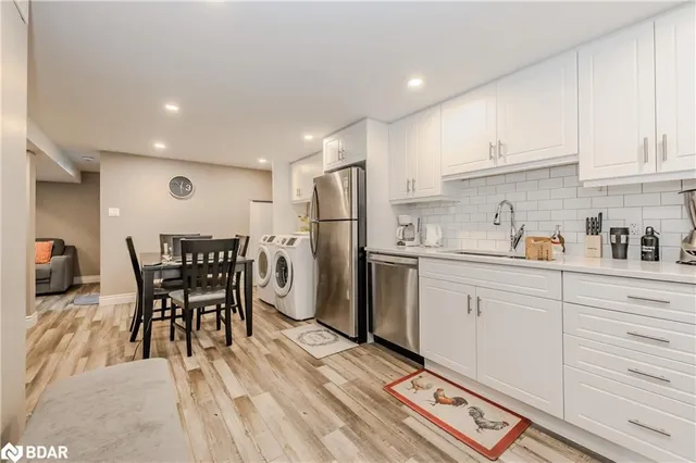 Additional image 21 of 55 Silver Aspen Cres