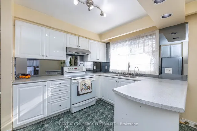 Additional image 19 of 39 Picaro Dr