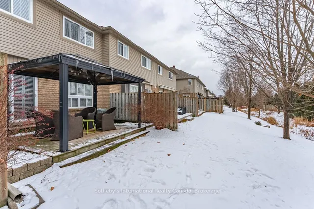 Additional image 17 of 130 Robert St Unit 6