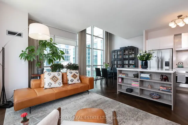 Additional image 4 of 36 Blue Jays Way Unit PH15