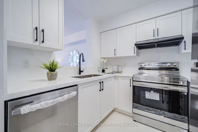 Additional image 11 of 35 Finch Ave Unit 2503