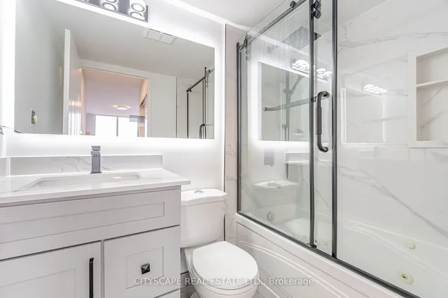 Additional image 20 of 2550 Lawrence Ave Unit 1411