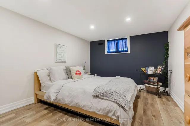 Additional image 32 of 18 Alderson Dr