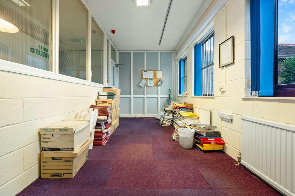 Additional image 7 of 256 Cowbridge Road East