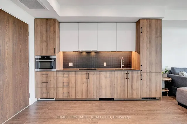 Additional image 11 of 741 King St Unit 401