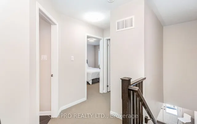 Additional image 25 of 267 Woodley Cres