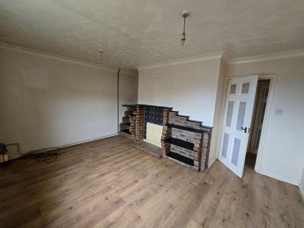 Additional image 4 of 52 Milton Place, Machen, Caerphilly, Mid Glamorgan, CF83 8TR