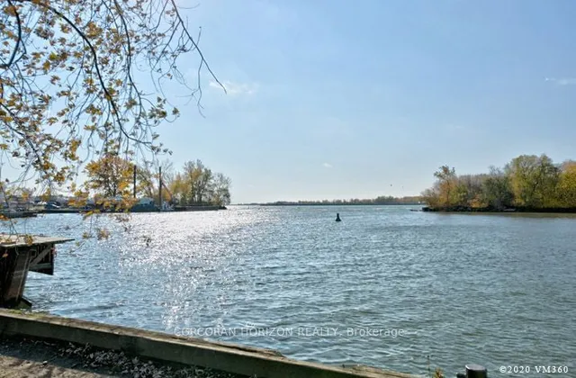 Additional image 30 of 1630 Queen St Unit 217