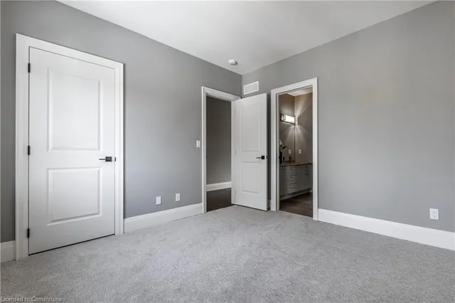 Additional image 20 of 4-258 Edgewater Cres