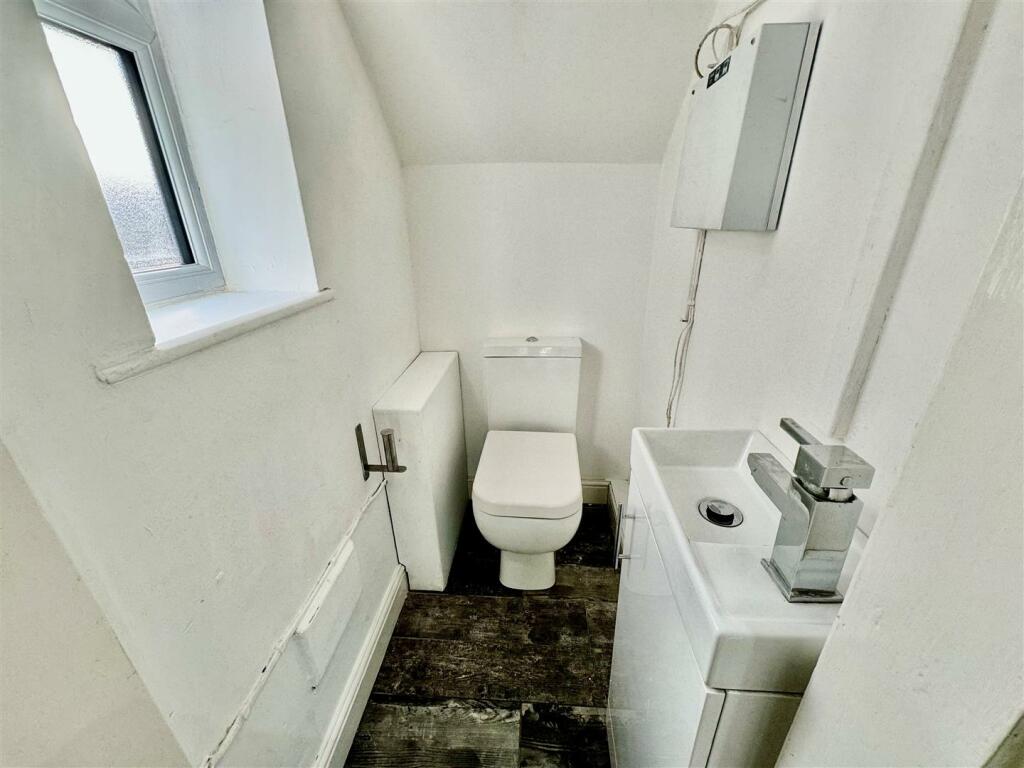 Additional image 5 of Chestnut Close, Hoole