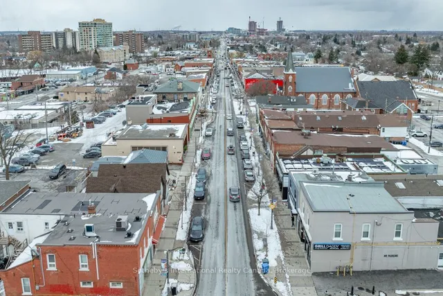 Additional image 38 of 130 Robert St Unit 6