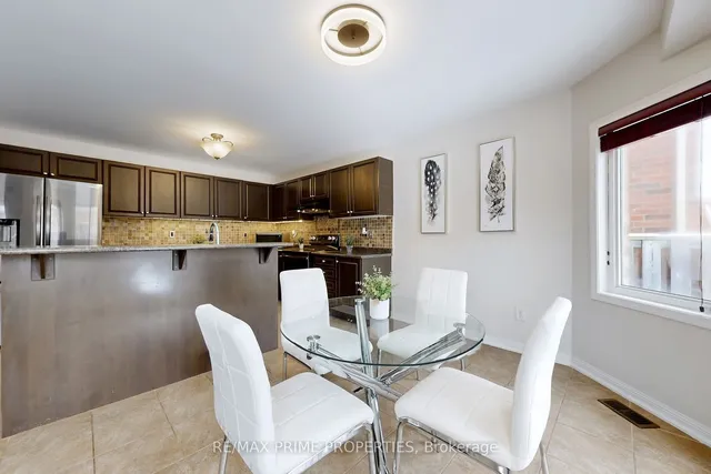 Additional image 19 of 748 CALDWELL Cres