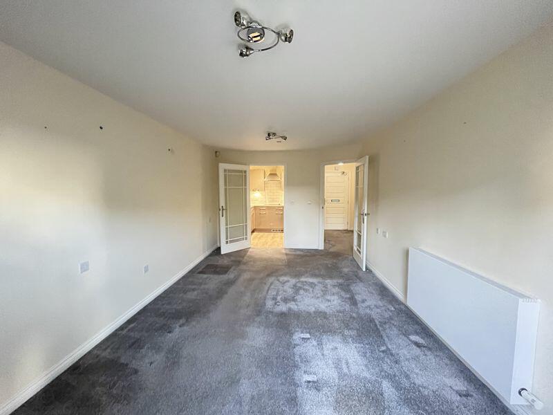 Additional image 4 of 12 De Clare Lodge, Cowbridge, The Vale of Glamorgan CF71 7FR