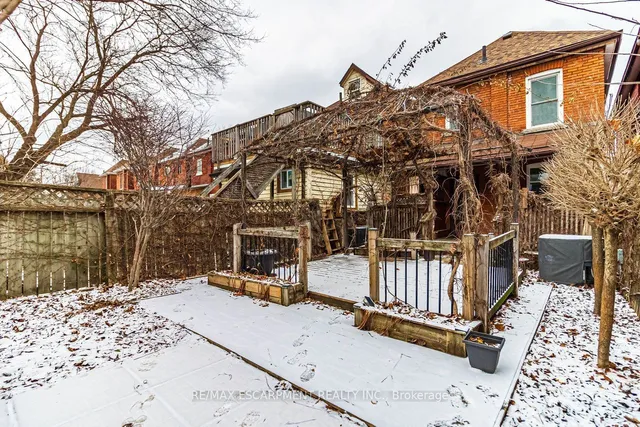 Additional image 34 of 24 Fife St