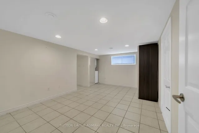 Additional image 36 of 1071 Willowdale Ave