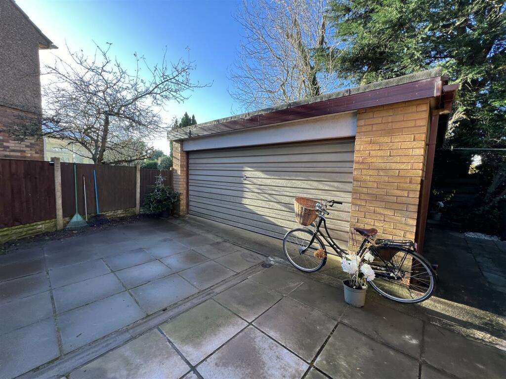 Additional image 31 of Marlfield Lane, Barnston, Wirral