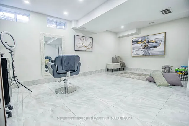 Additional image 25 of 370 Stonehenge Dr Unit 9