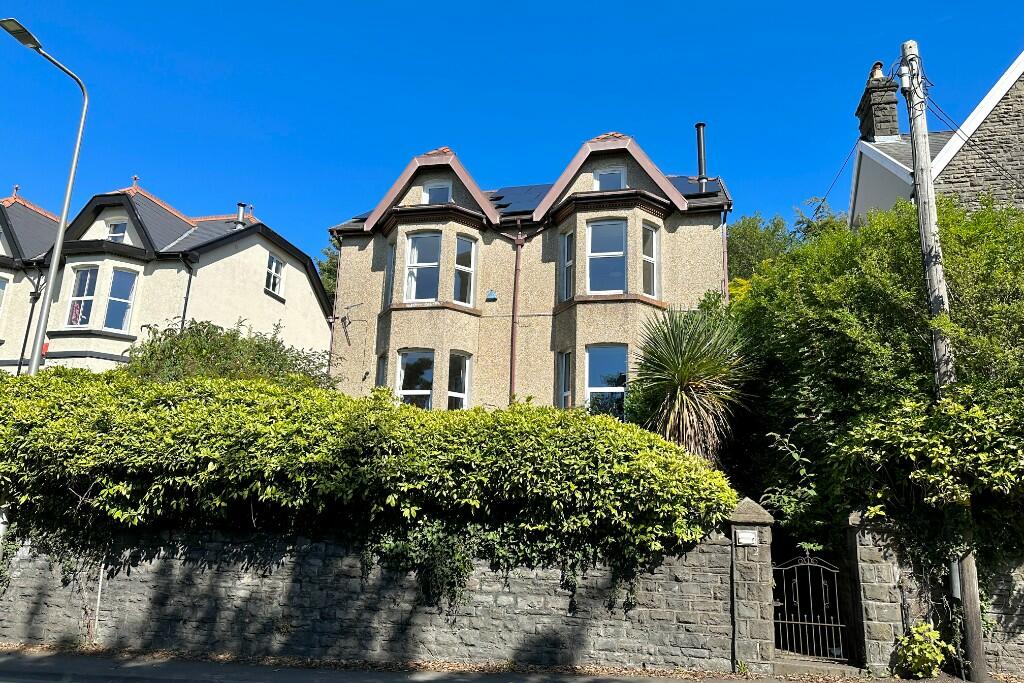 High Street, Merthyr Tydfil, South Glamorgan, Merthyr Tydfil (County of), CF47