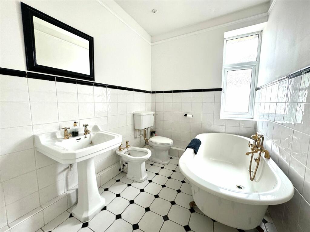 Additional image 31 of Greenfield Crescent, Chester, Cheshire, CH2