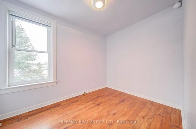 Additional image 12 of 164 Christie St