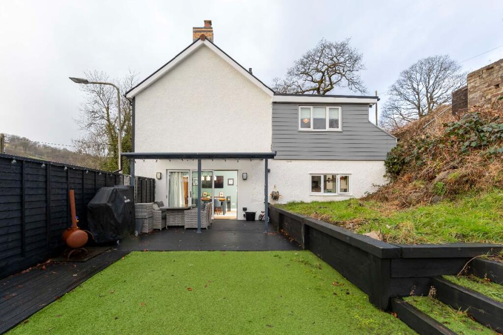 Additional image 42 of Brynyderw, Oakland Street, Bedlinog, Treharris