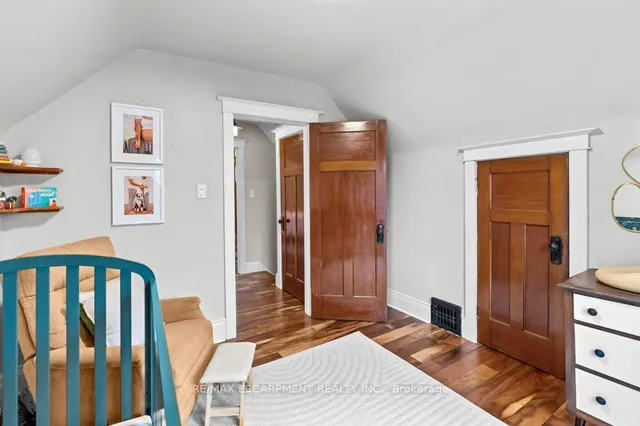 Additional image 25 of 92 Graham Ave