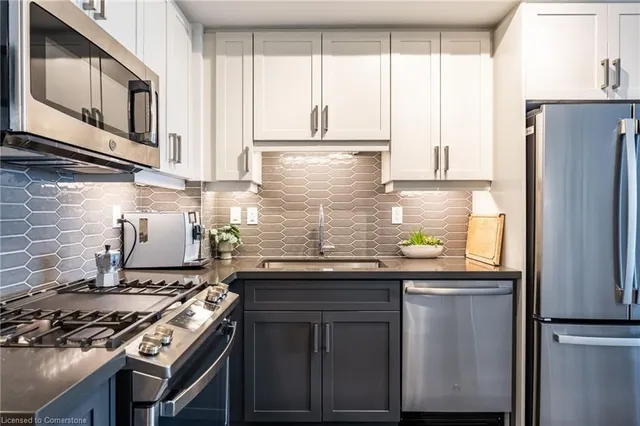 Additional image 20 of 2007 James St Unit 1305