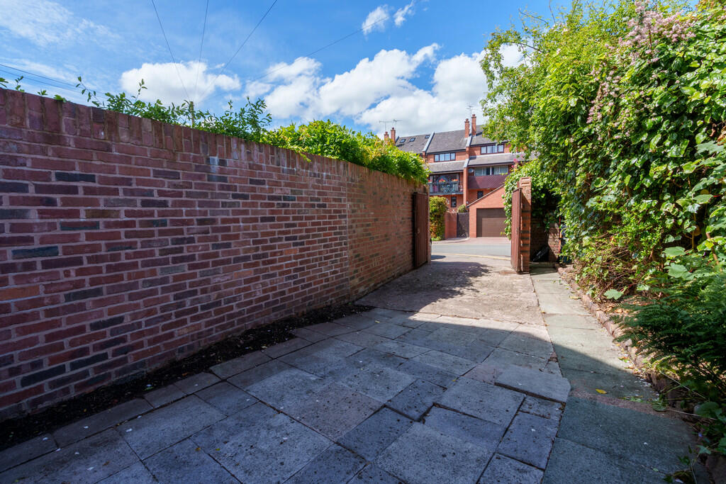 Additional image 12 of King Street, Chester