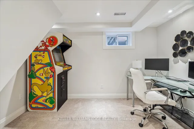 Additional image 26 of 4 Fernwood Cres