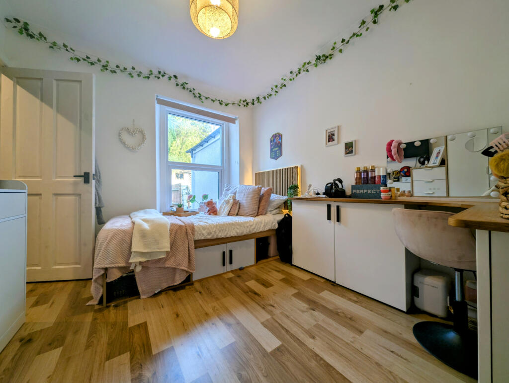 Additional image 16 of The Triangle, Caegarw