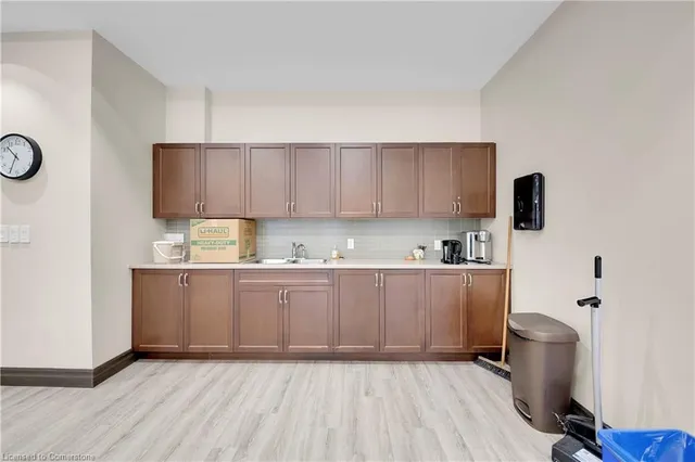 Additional image 36 of 3290 New St Unit 214