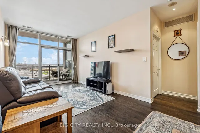 Additional image 4 of 1 Leaside Park Dr Unit 403