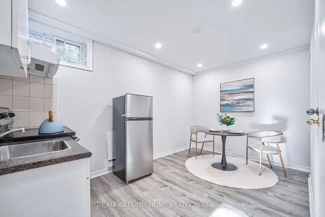 Additional image 23 of 18 Castle Hill Dr